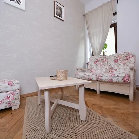 Buzoianu By Holztreppe * Braşov