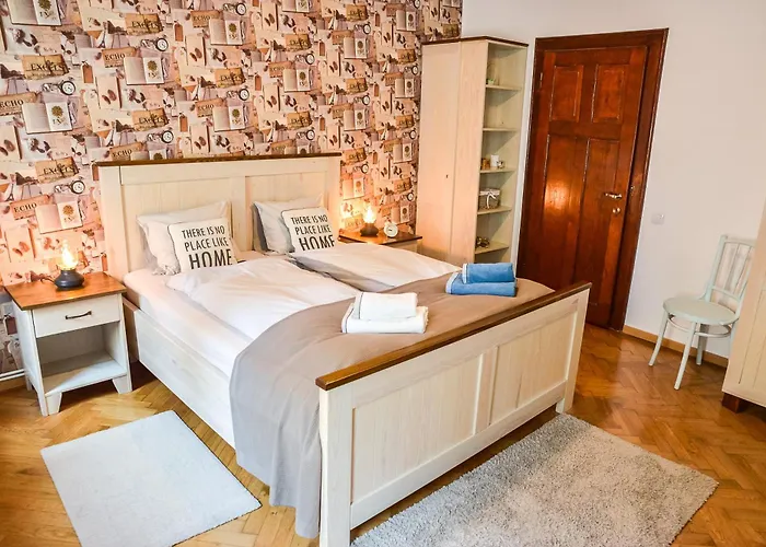 Apartment Buzoianu By Holztreppe *