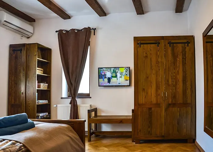 Apartment Buzoianu By Holztreppe